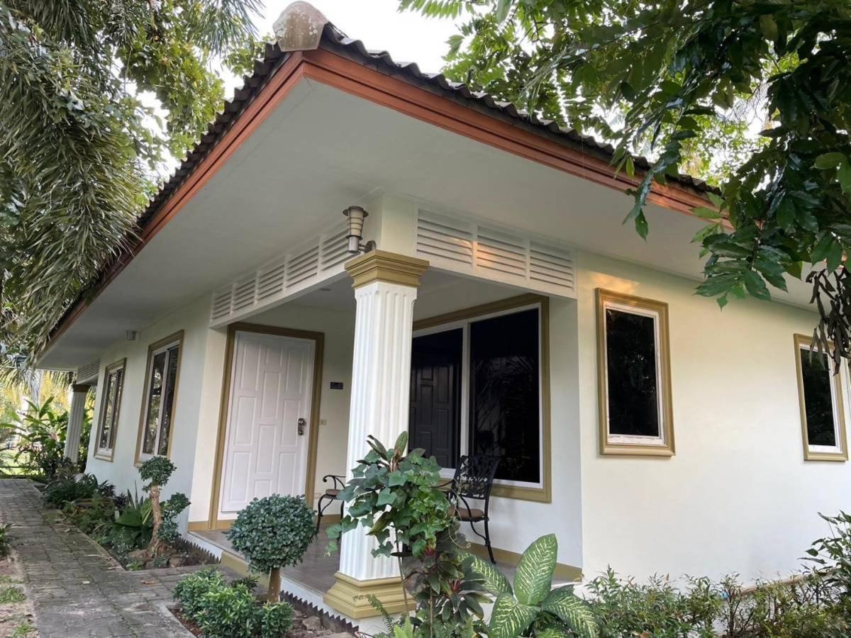 Vacation Garden Villa Thalang Extérieur photo